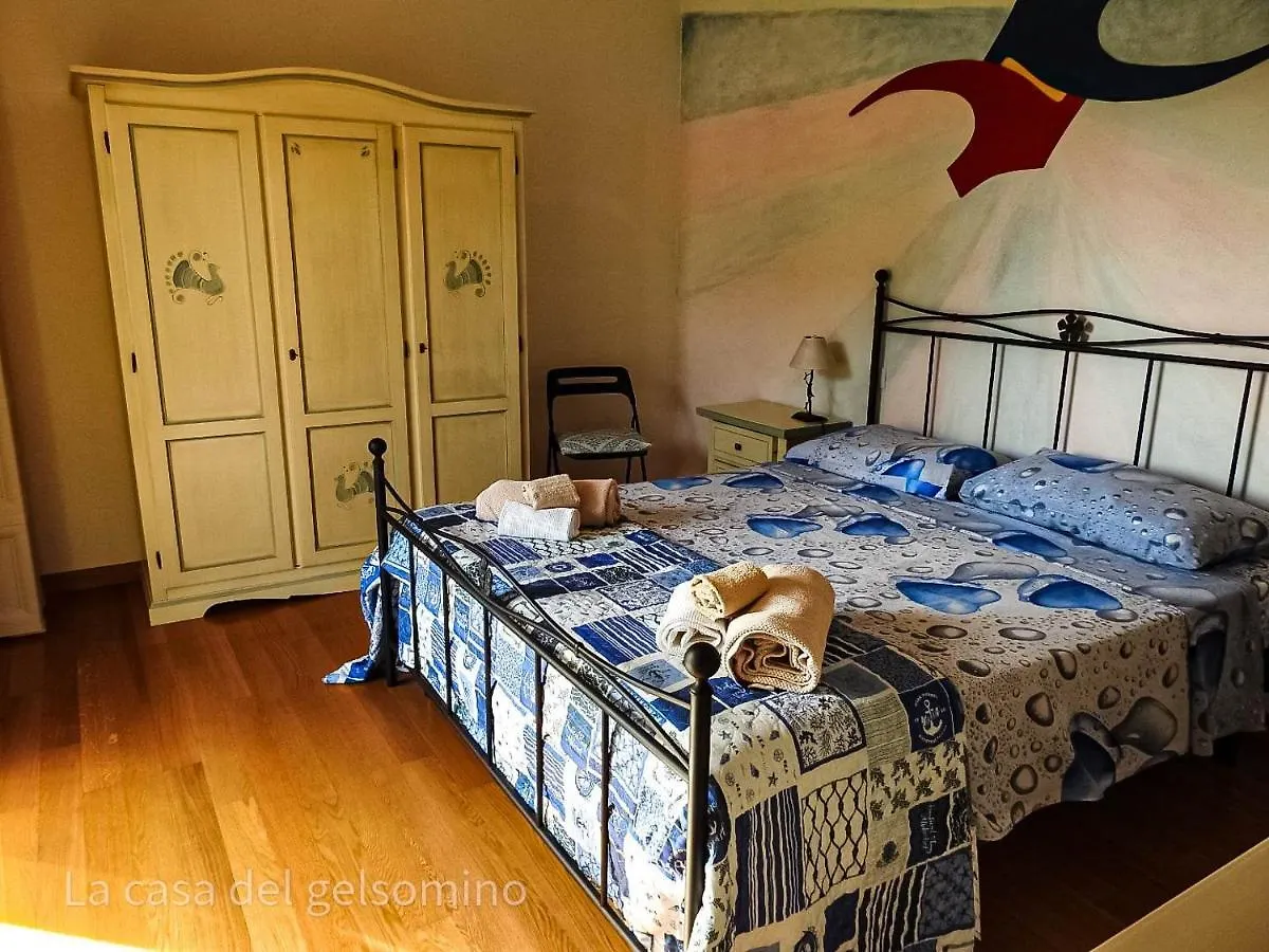 Villa La Casa Del Gelsomino Vila La Maddalena  Itália